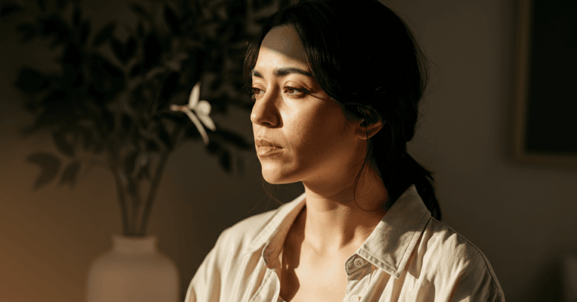woman with brief psychotic disorder with rigid posture